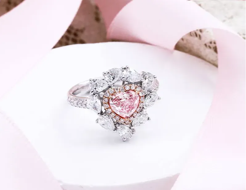 Pink diamond heart design ring