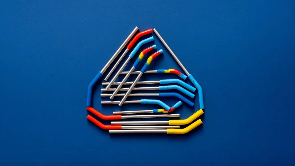 90% recycled steed straws arranged in the triangle recycle symbol