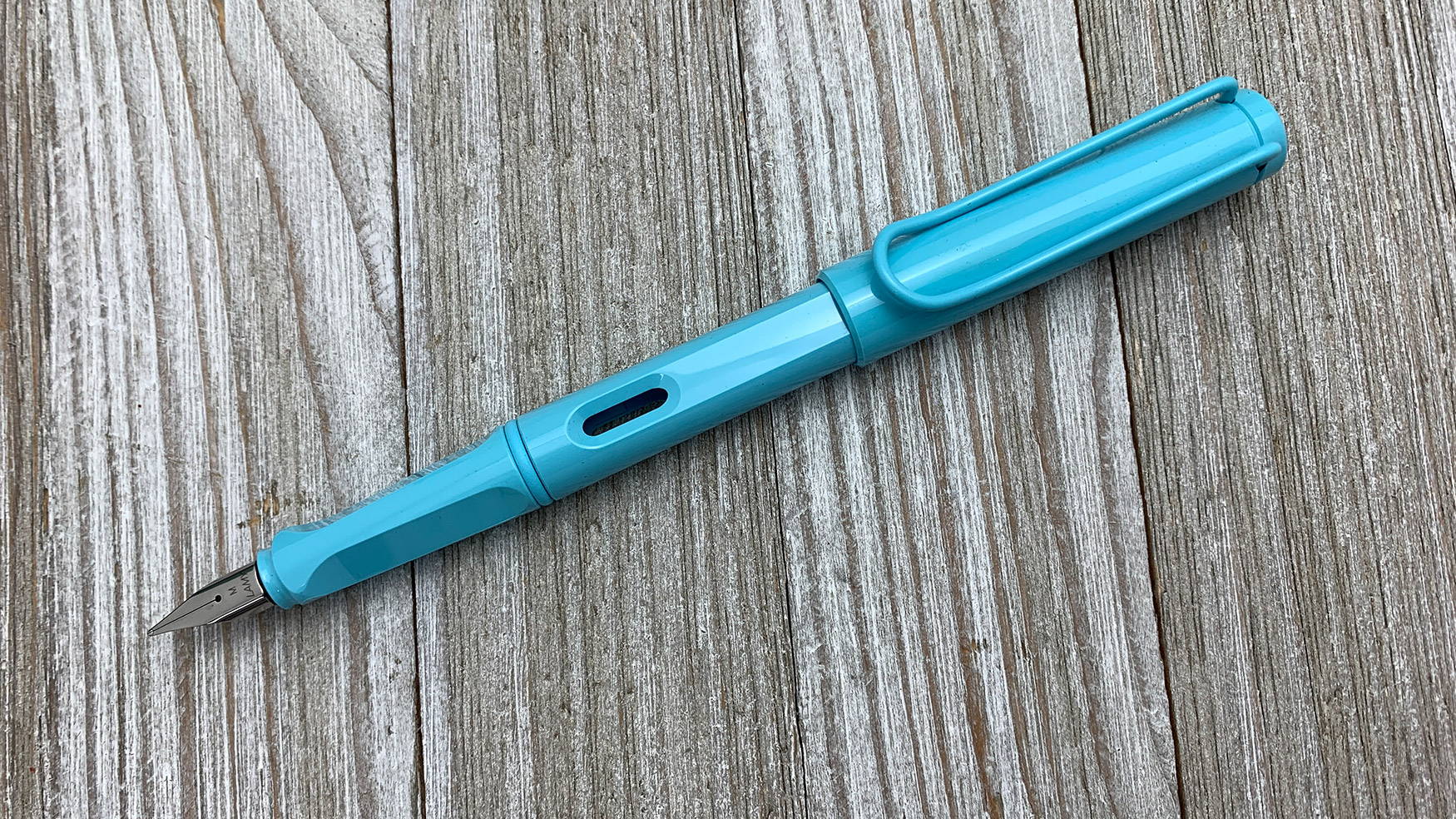 Lamy Safari Special Edition 2023 fountain pen in Aqua Sky