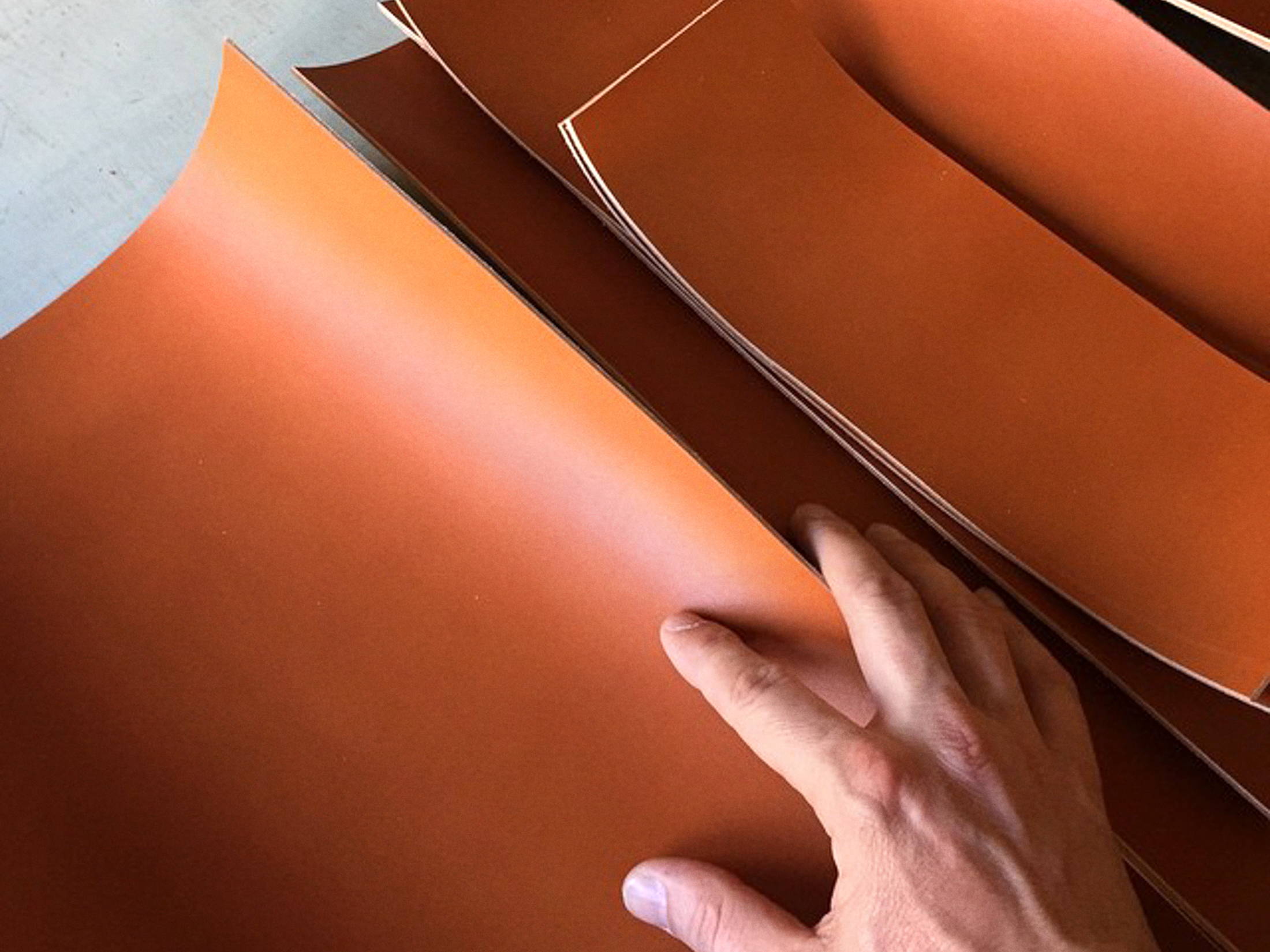 Lightweight Glazed Vegetable Tanned Leather