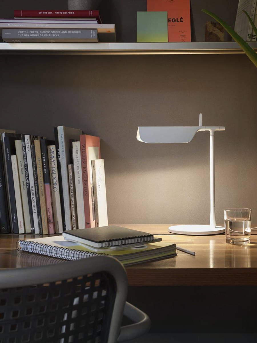minimalism white table lamp