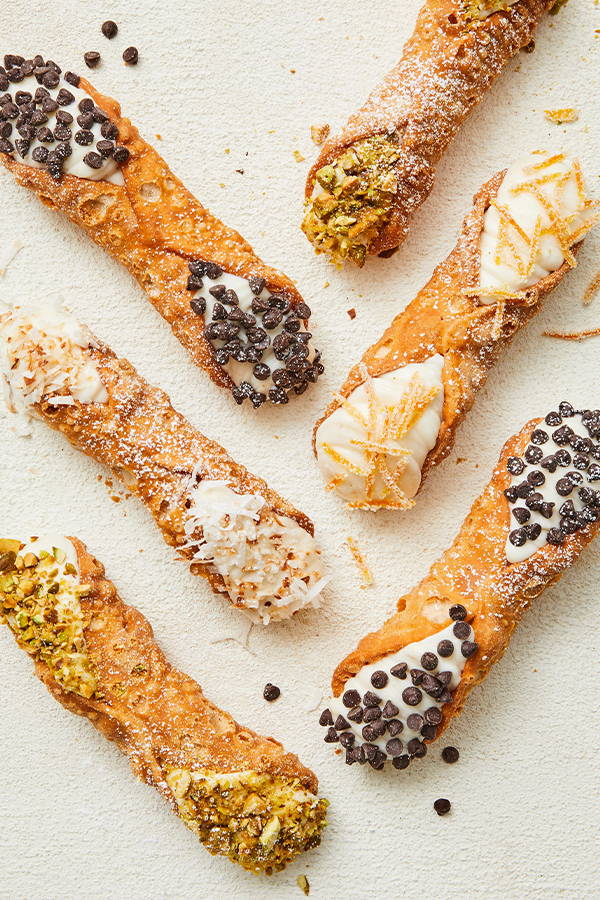 Various cannolis