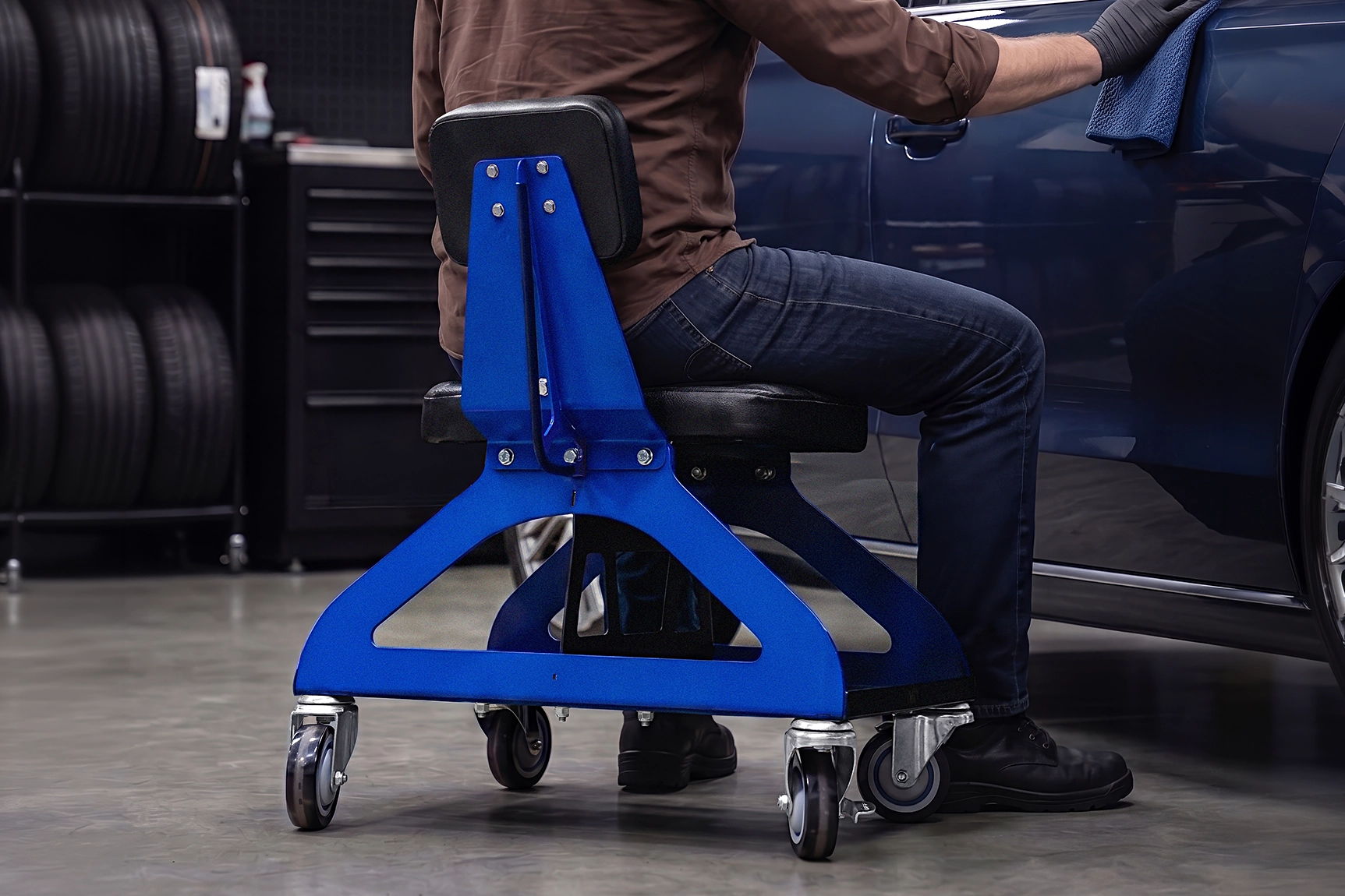RYFA LO SHOP STOOL WITH BACKREST