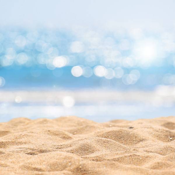 Sandy beach - tips for summer skin