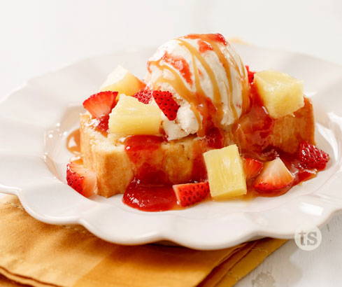 pound cake sundaes