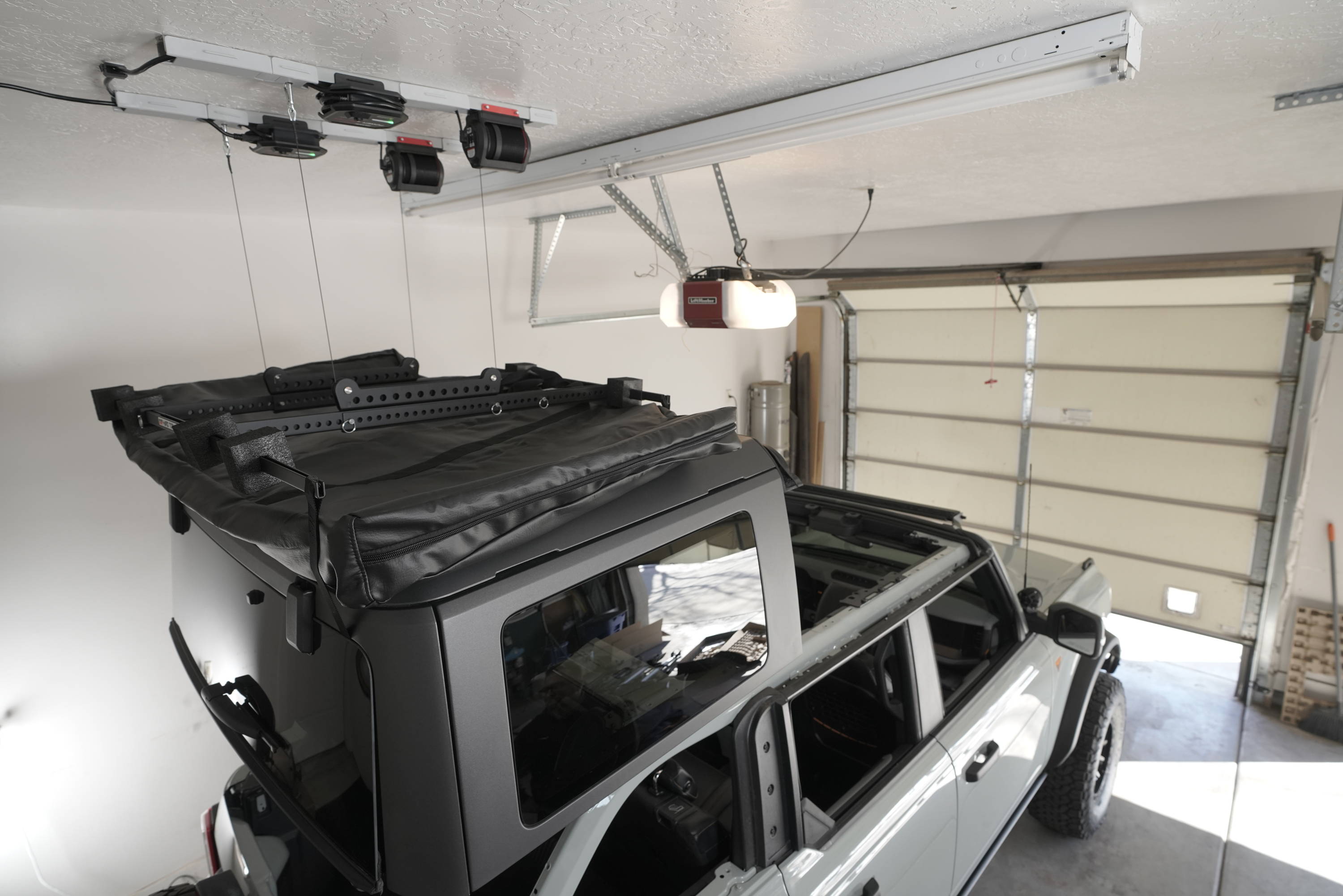Jeep Hard Top Hoist - Smart Removal & Storage System – SmarterHome