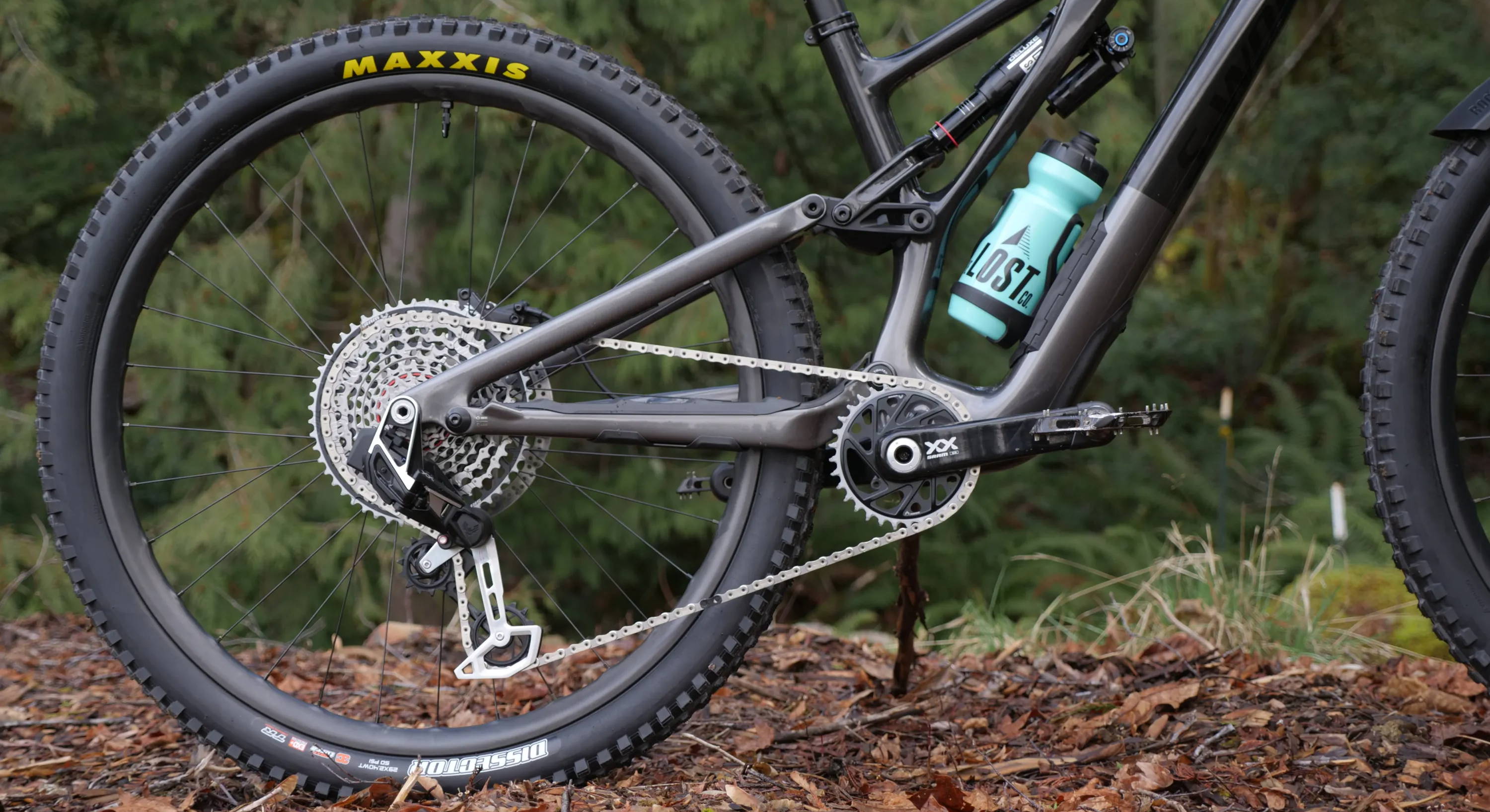 a sram xx eagle axs transmission groupset on a specialized stumpjumper evo
