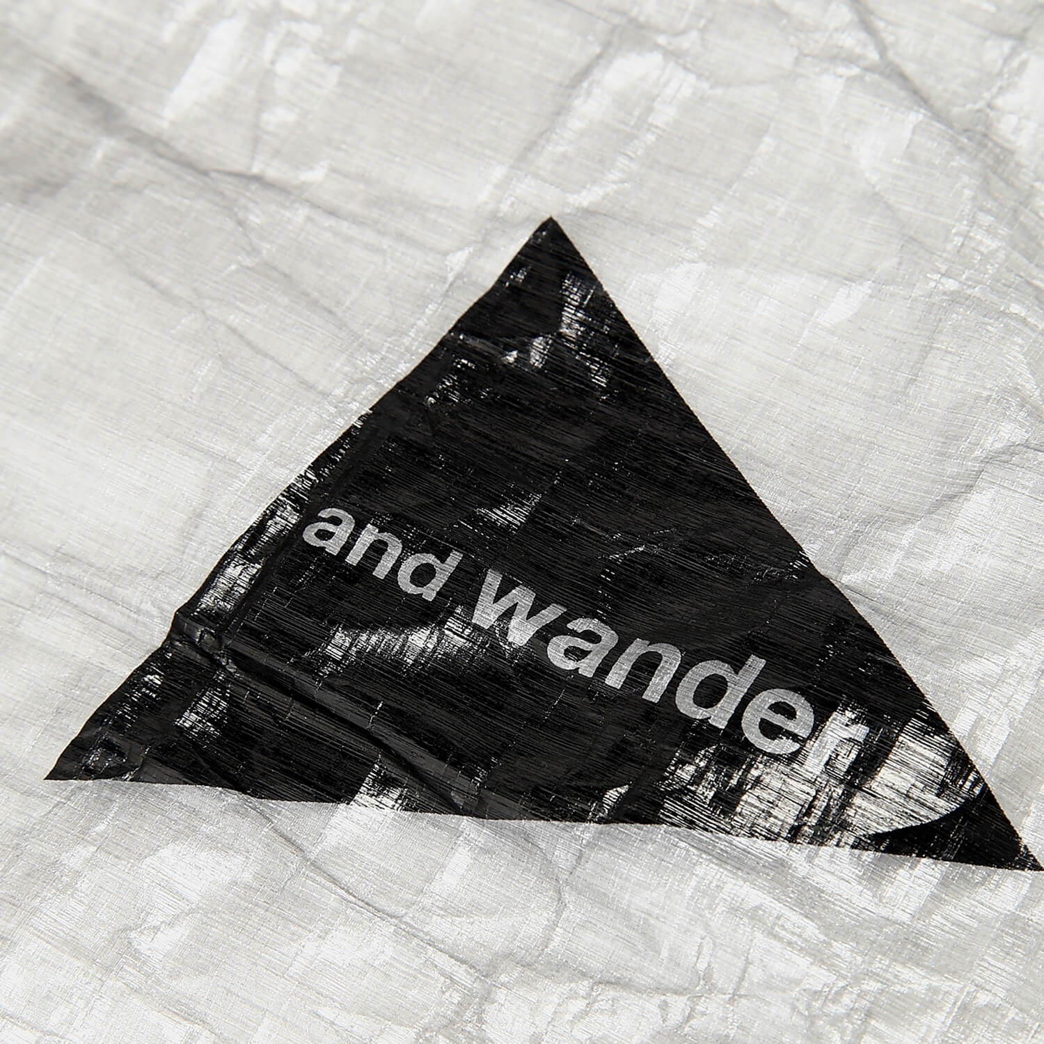 and wander（アンドワンダー）/ダイニーマ カバーバッグ 30-45L/グレー/UNISEX