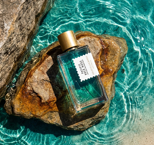 Pacific Rock Moss fragrance on a rock in blue water