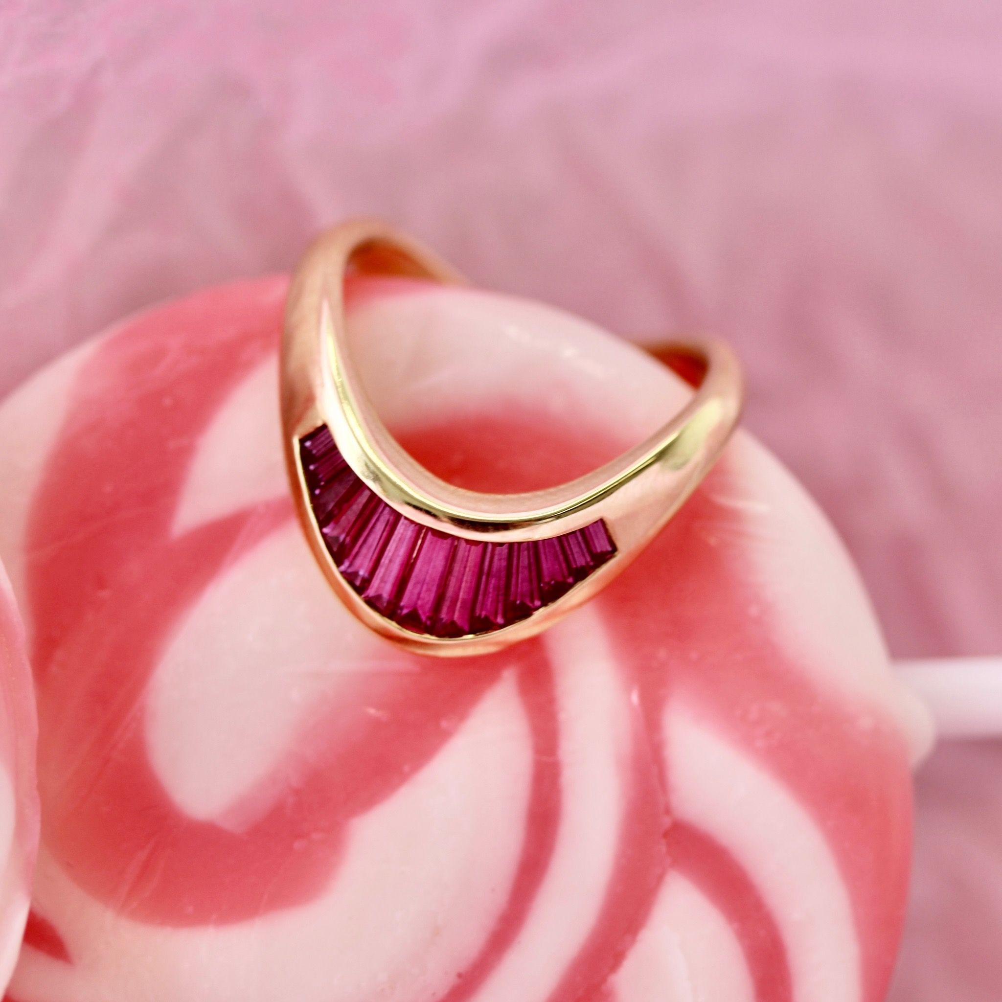 Pink sapphire zaha ring