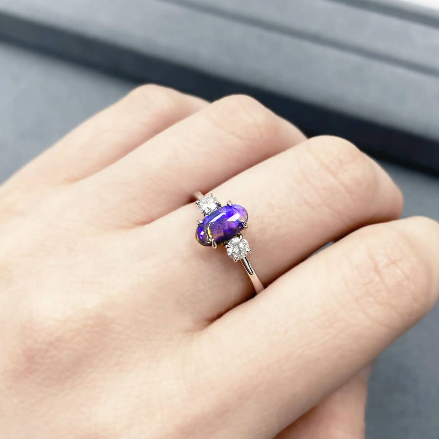 WILLS JEWELLERY 水晶蛋白石配鑽石戒指