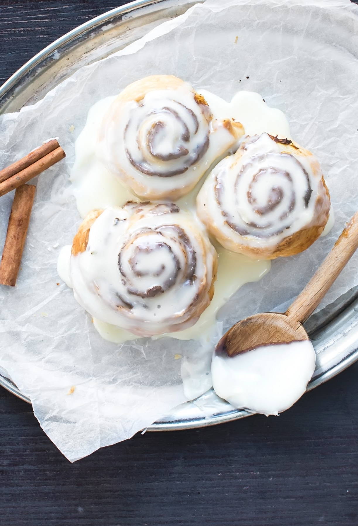 scrumptious-vegan-cinnamon-rolls