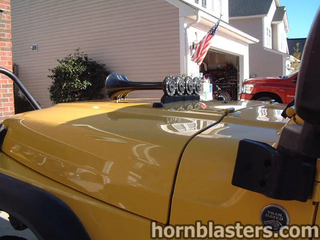 Three-quarter Eric's Jeep Wrangler exterior body doors hardtop or soft top area Shocker XL build showcase photo 3