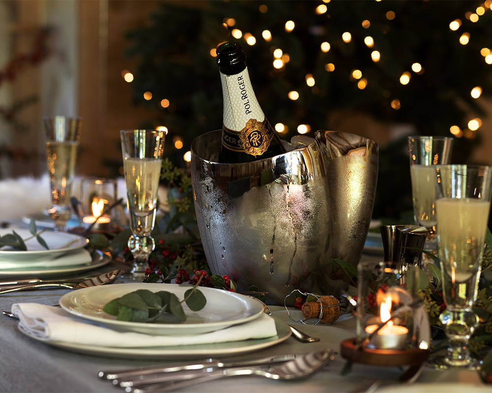 Christmas table setting