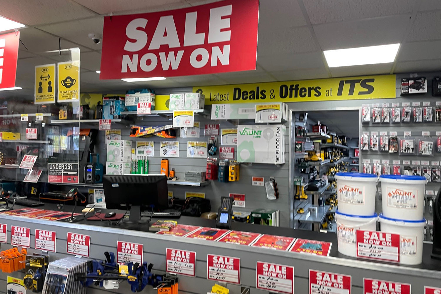 Leyton Shop Counter