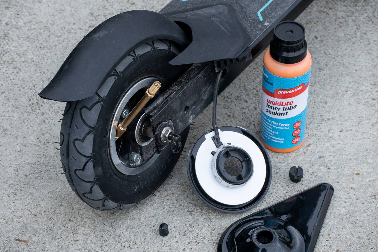 Adding tyre sealant