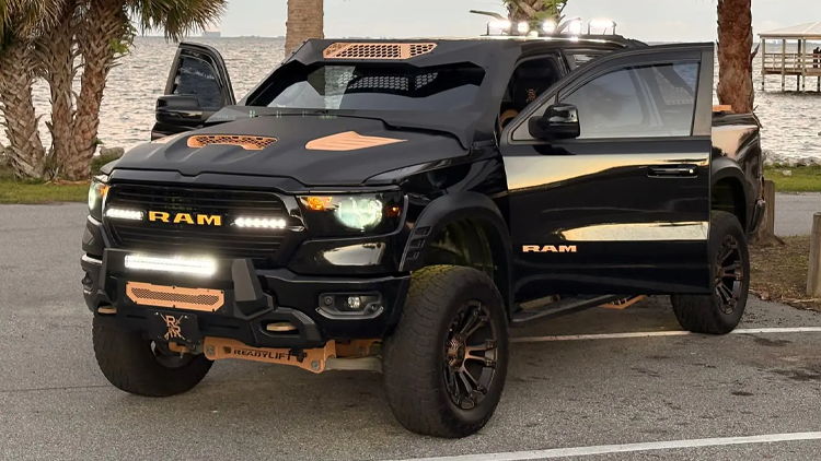 Pedro's 2021 Ram Bighorn 1500 Train Horn Install