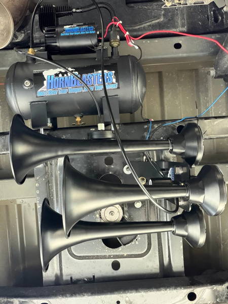 Mini Outlaw Train Horn Kit installed under a 2019 Ford F-250