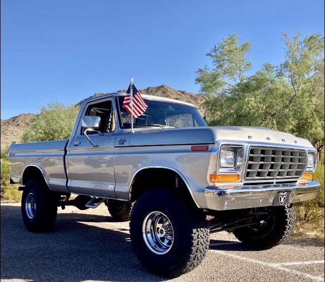 1979 Ford F100 with 2-Chime 3-Liter Air Horn Kit installed