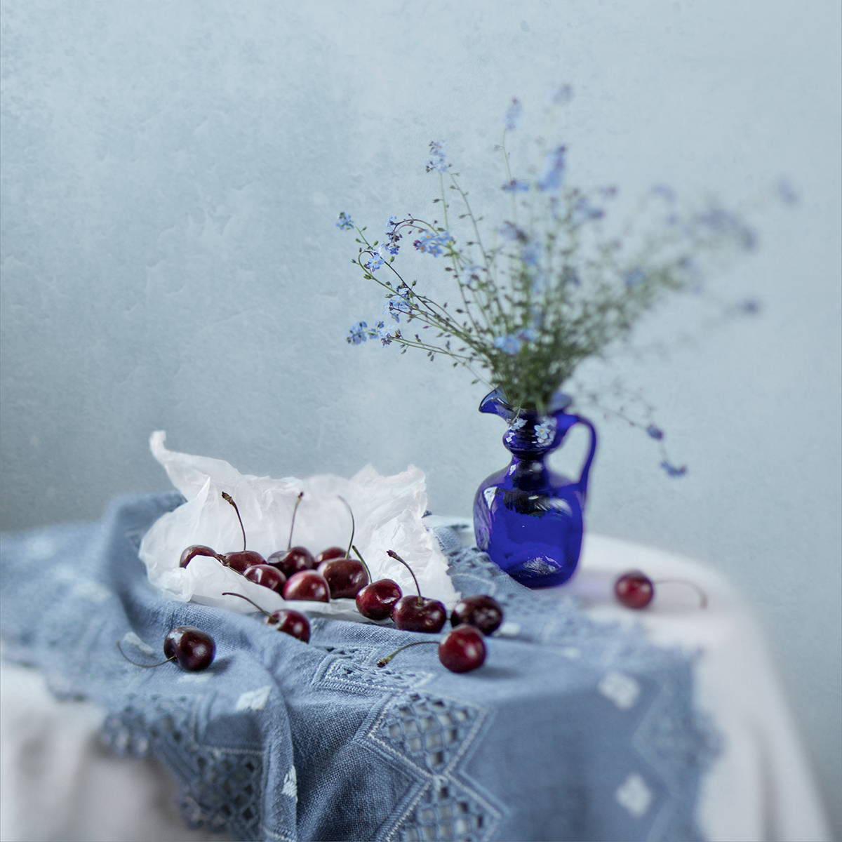 bright and airy lighting for still life photography example