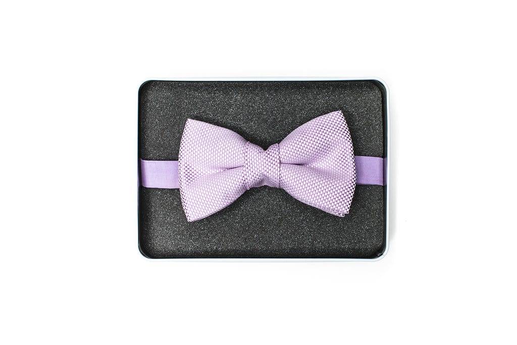 Light lilac basketweave bow tie ready to gift and ship in decorative tin box