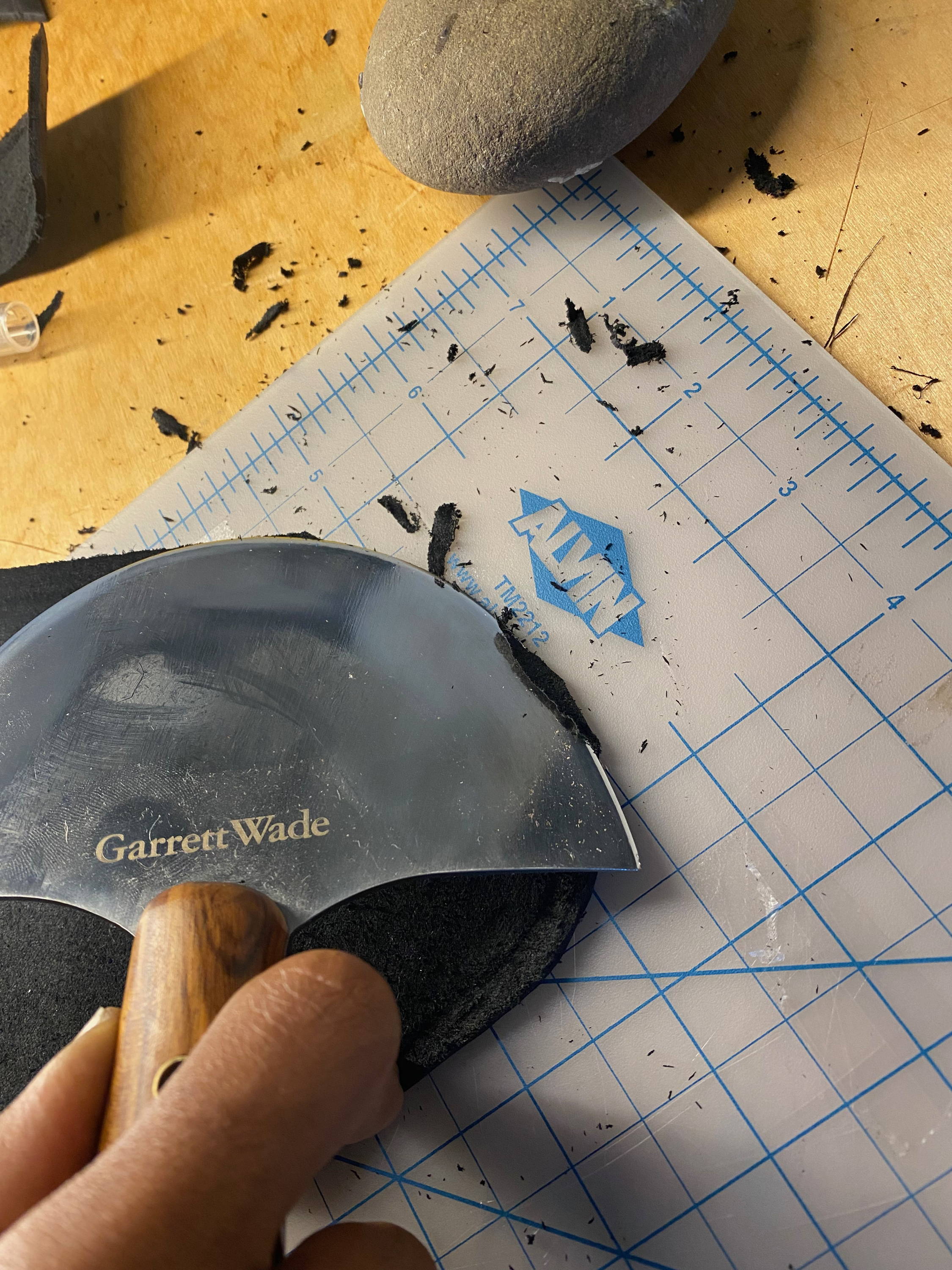 Leather Permitting: Your First Leathercraft Project - Garrett Wade