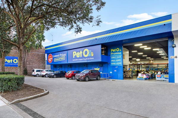 Exterior view of a PetO pet store in Alexandria, Sydney