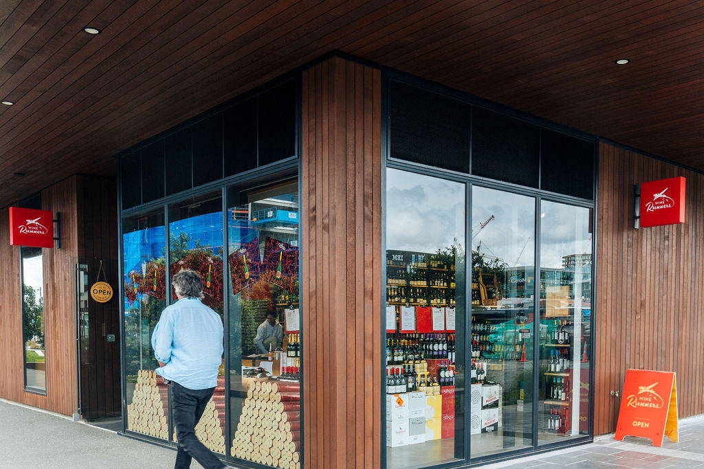 Outside Wine Runners, Wynyard Quarter