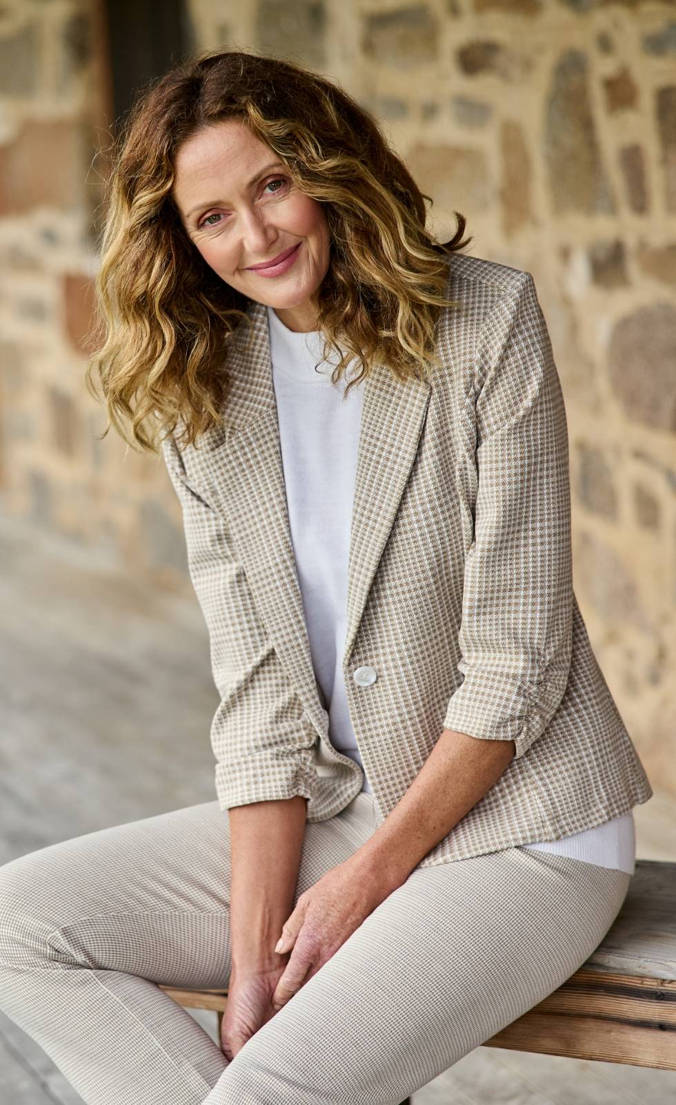 the-keepers-houndstooth-blazer