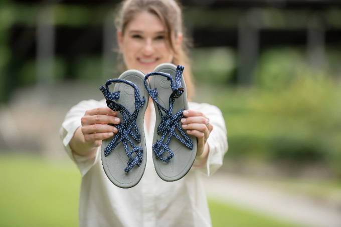 walking sandals women