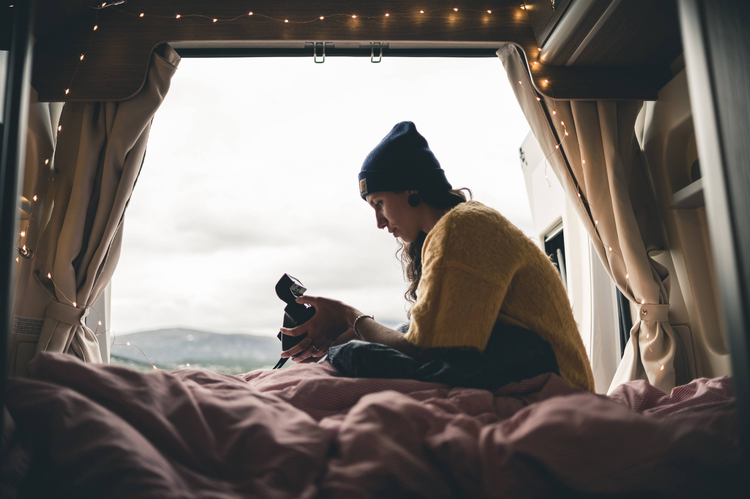 solar pane;s and electrics in campervans