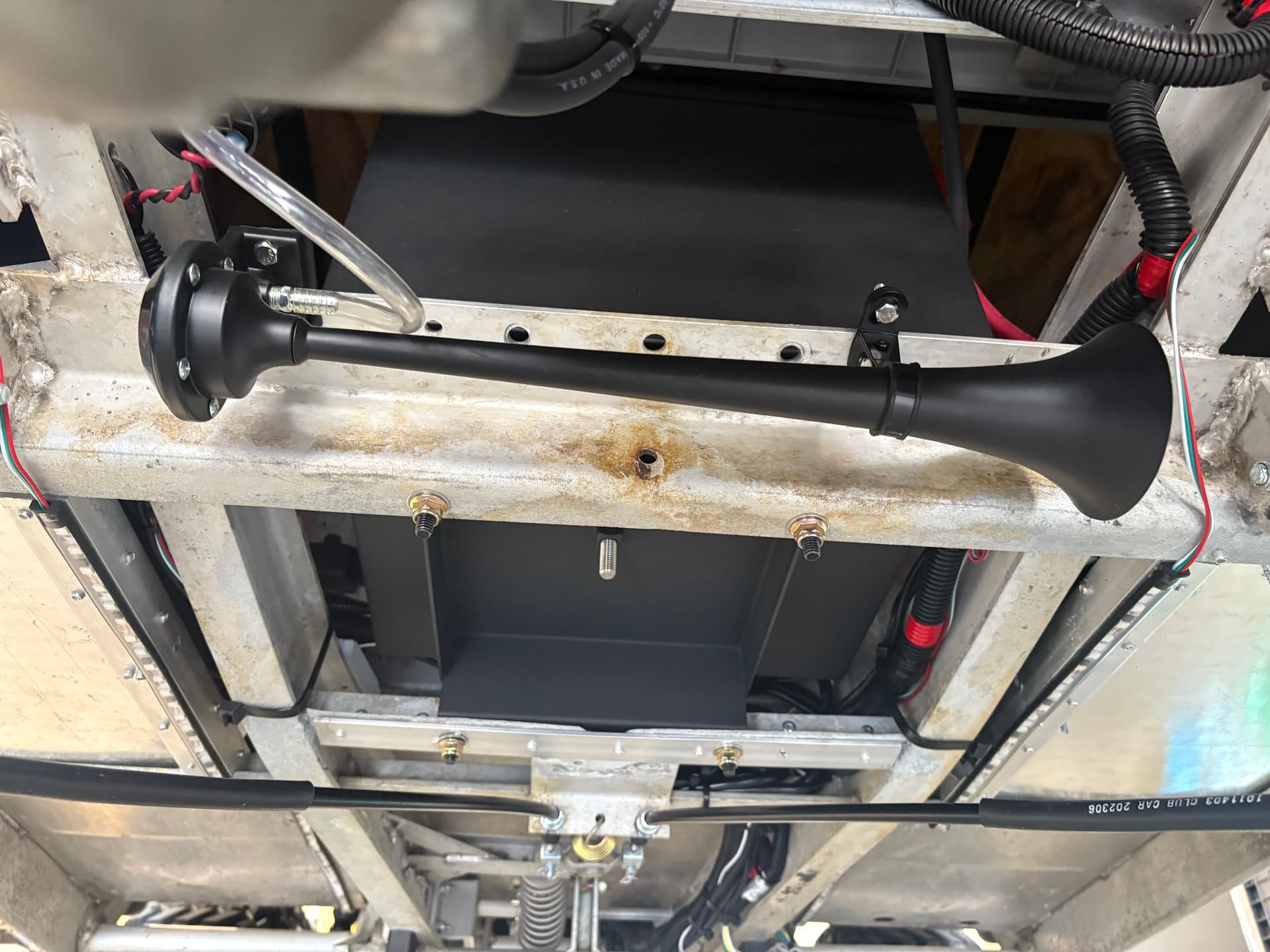 1998 Club Car DS with Sniper Electric Horn installed