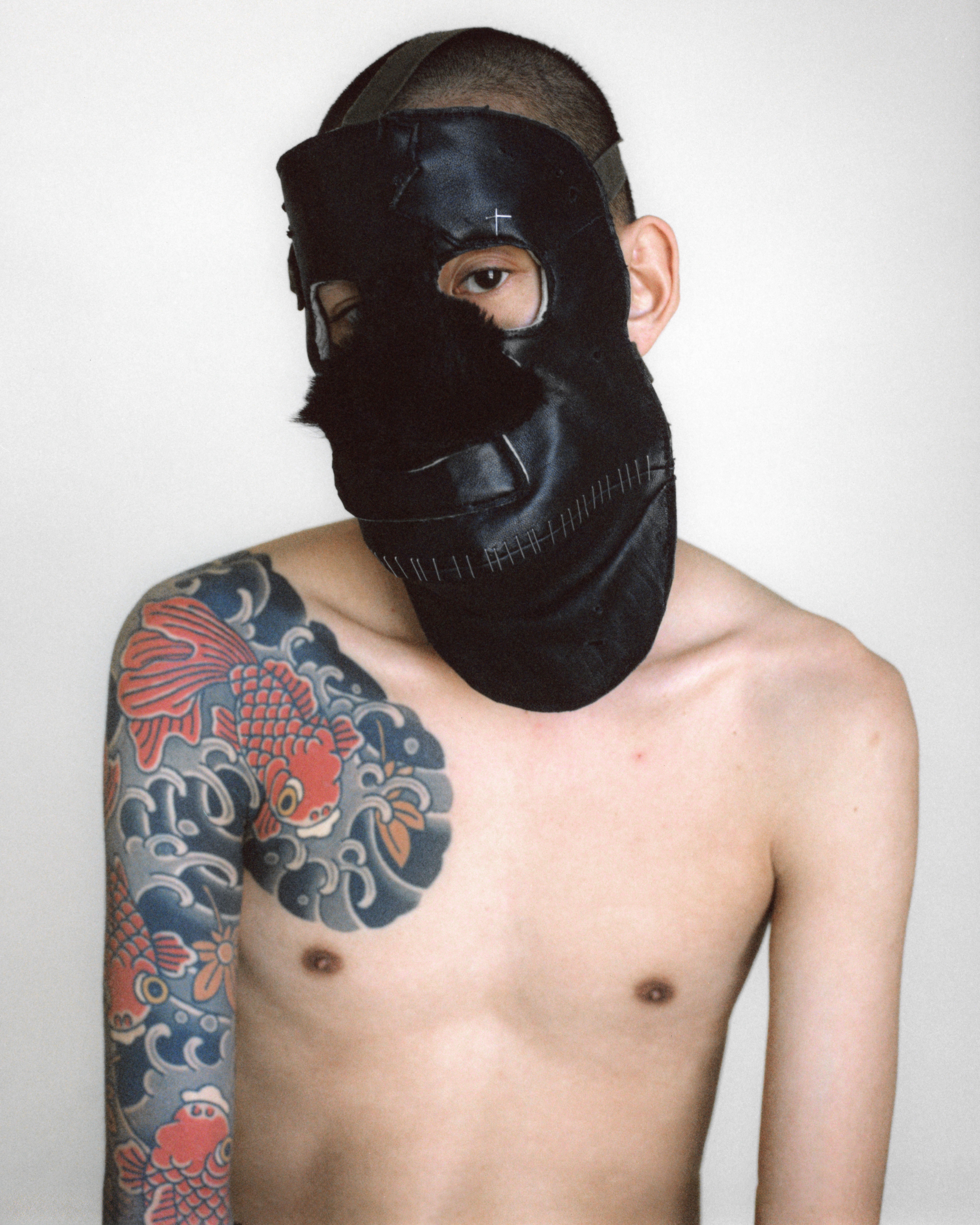 Luxury Menswear Abeja Mask - Los Angeles | H.Lorenzo