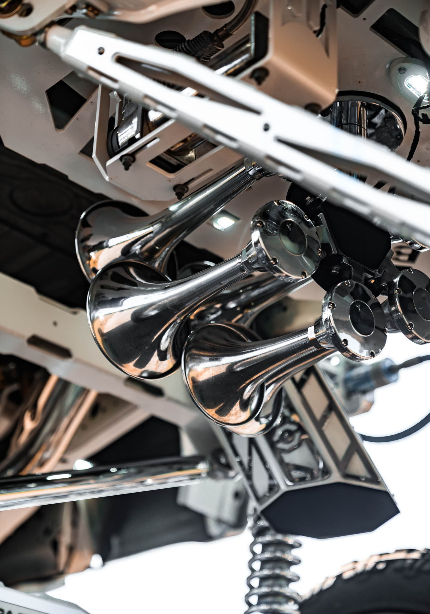 2022 Ford F250 with Admiral 544 Train Horn Kit and Goliath Train Horn Mount installed