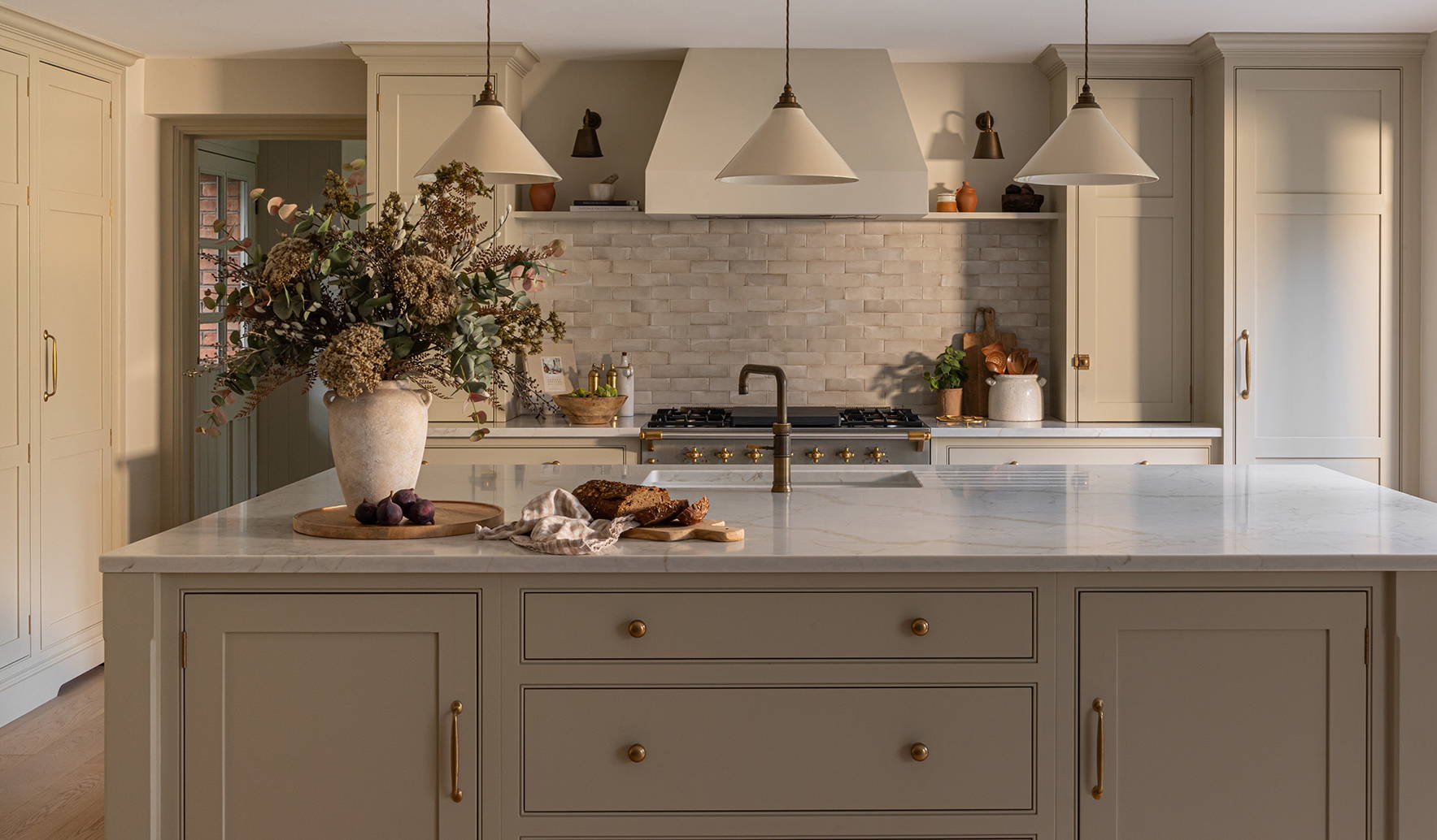 Neutral Kitchens_Rachael Somerville