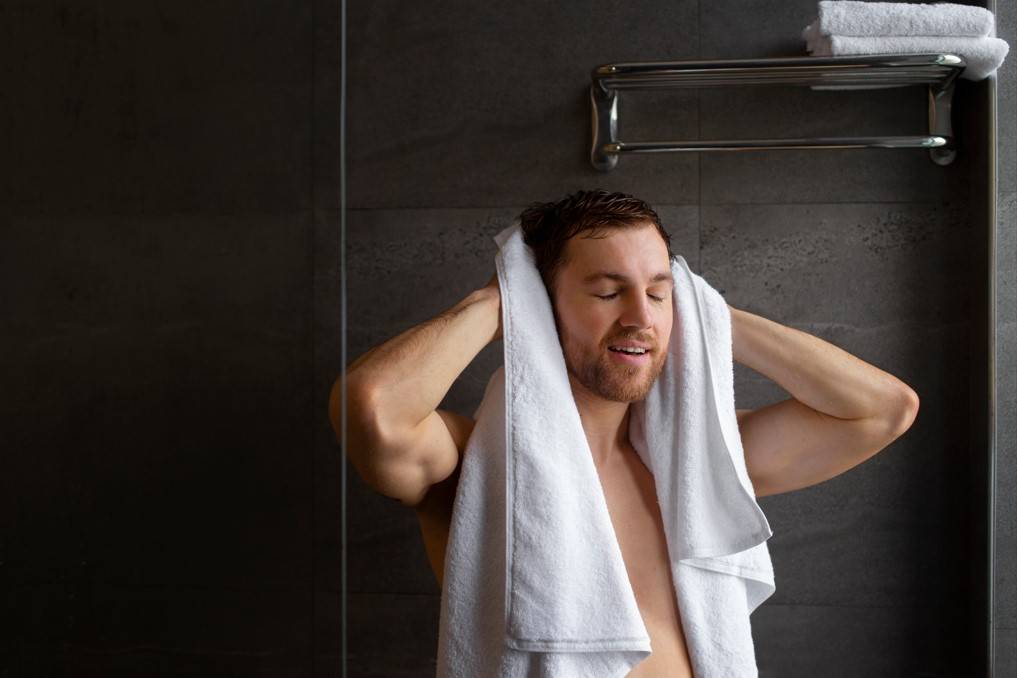 Confidently Fresh: The Power Duo of Men's Body Wash and Private