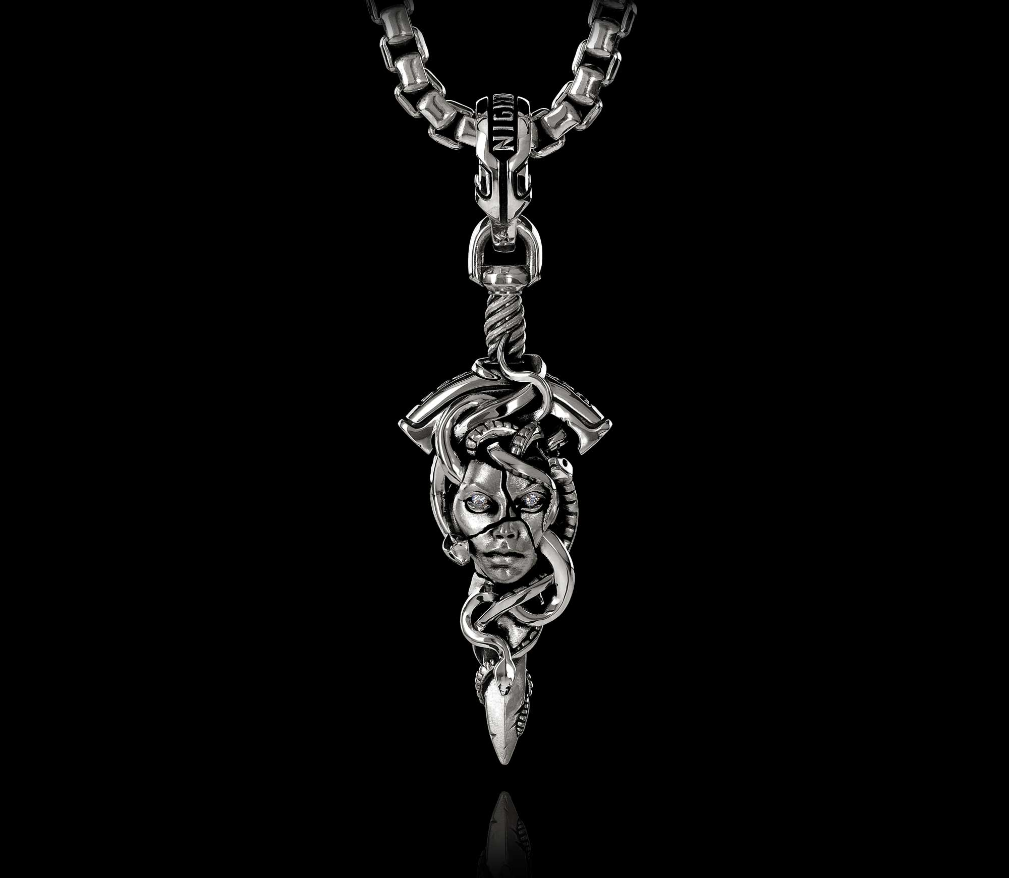 Patrona Medusa Pendant in 925 Sterling Silver with Moissanite Eyes