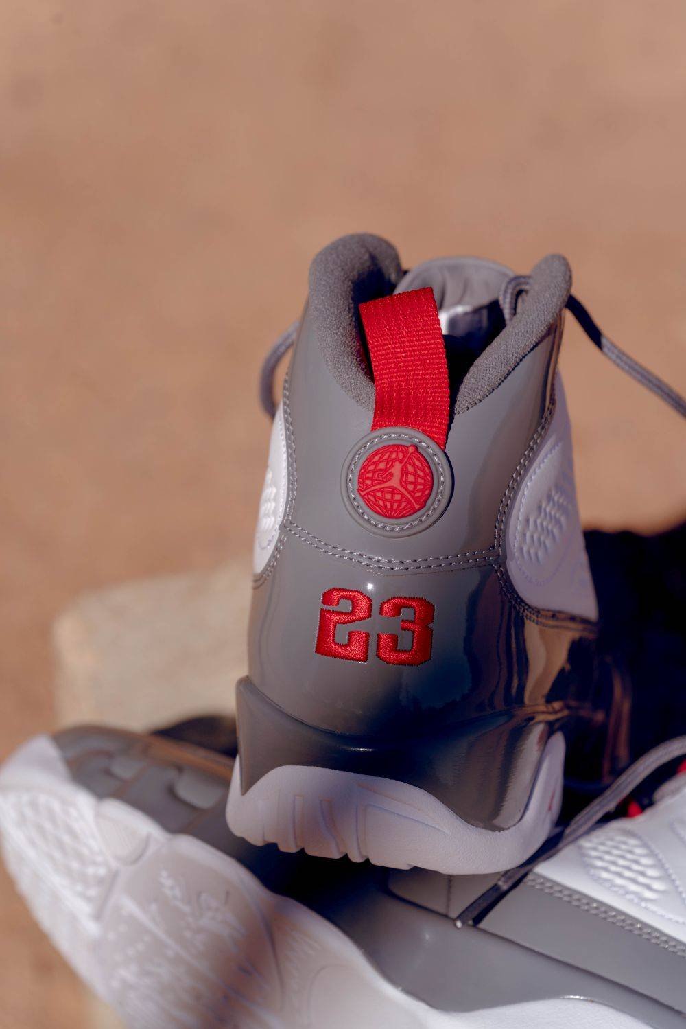 aj9 retro fire red back view