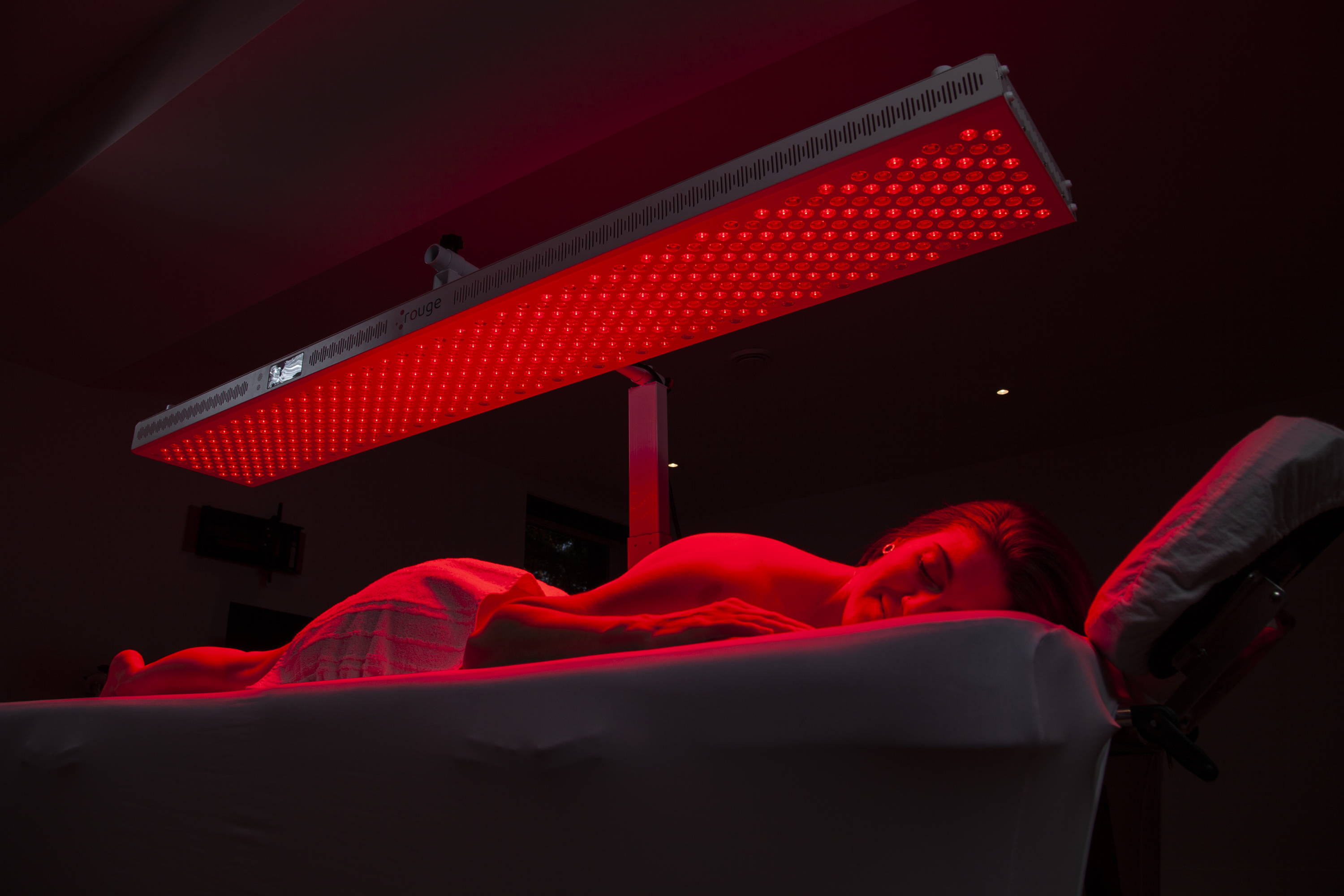 Kick the Stress to the Curb with Red Light Therapy – Rouge Care
