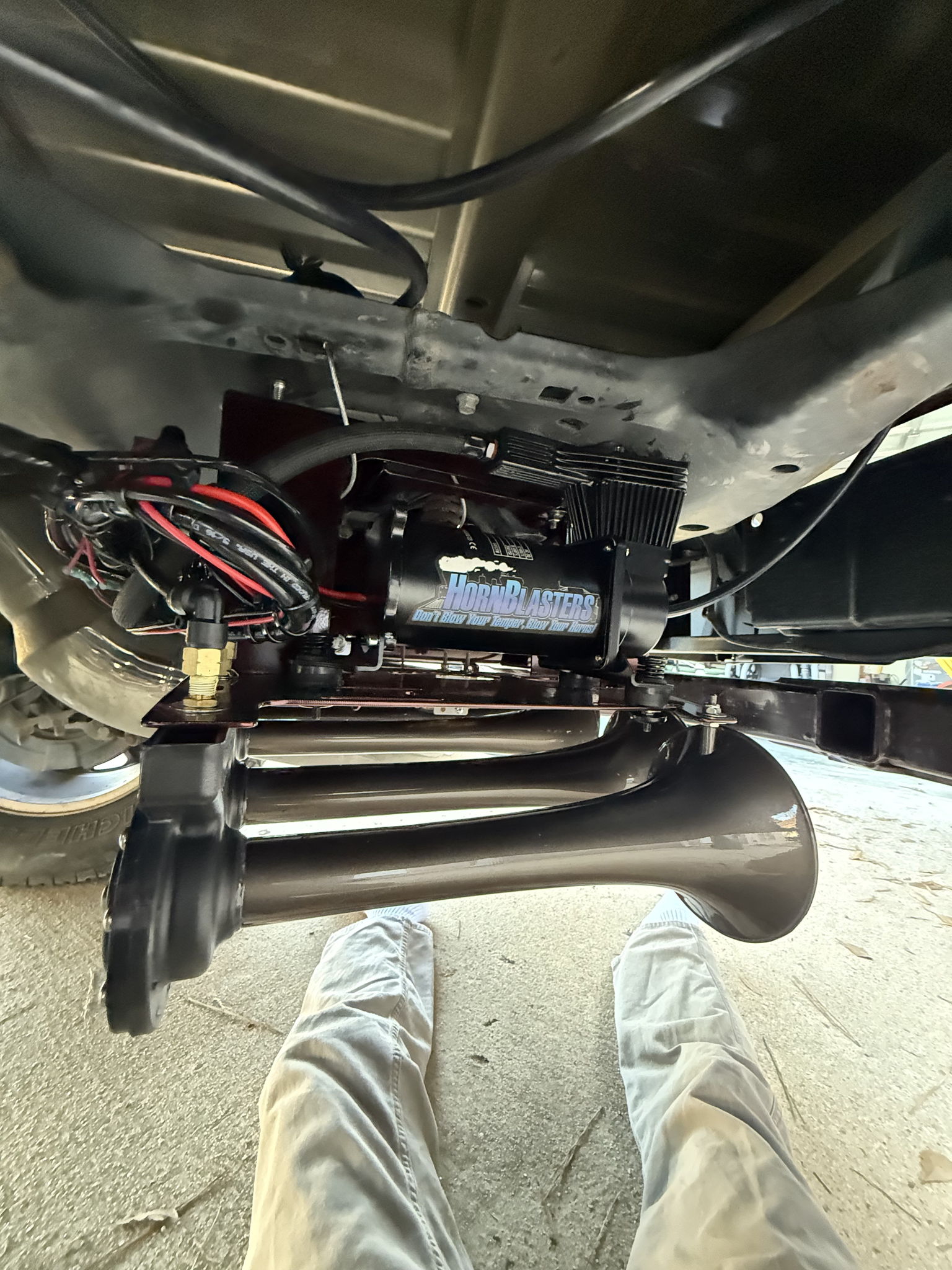 Skyler's 2015 Ford F250 Lariat Train Horn Install with Spare Tire Delete Kit