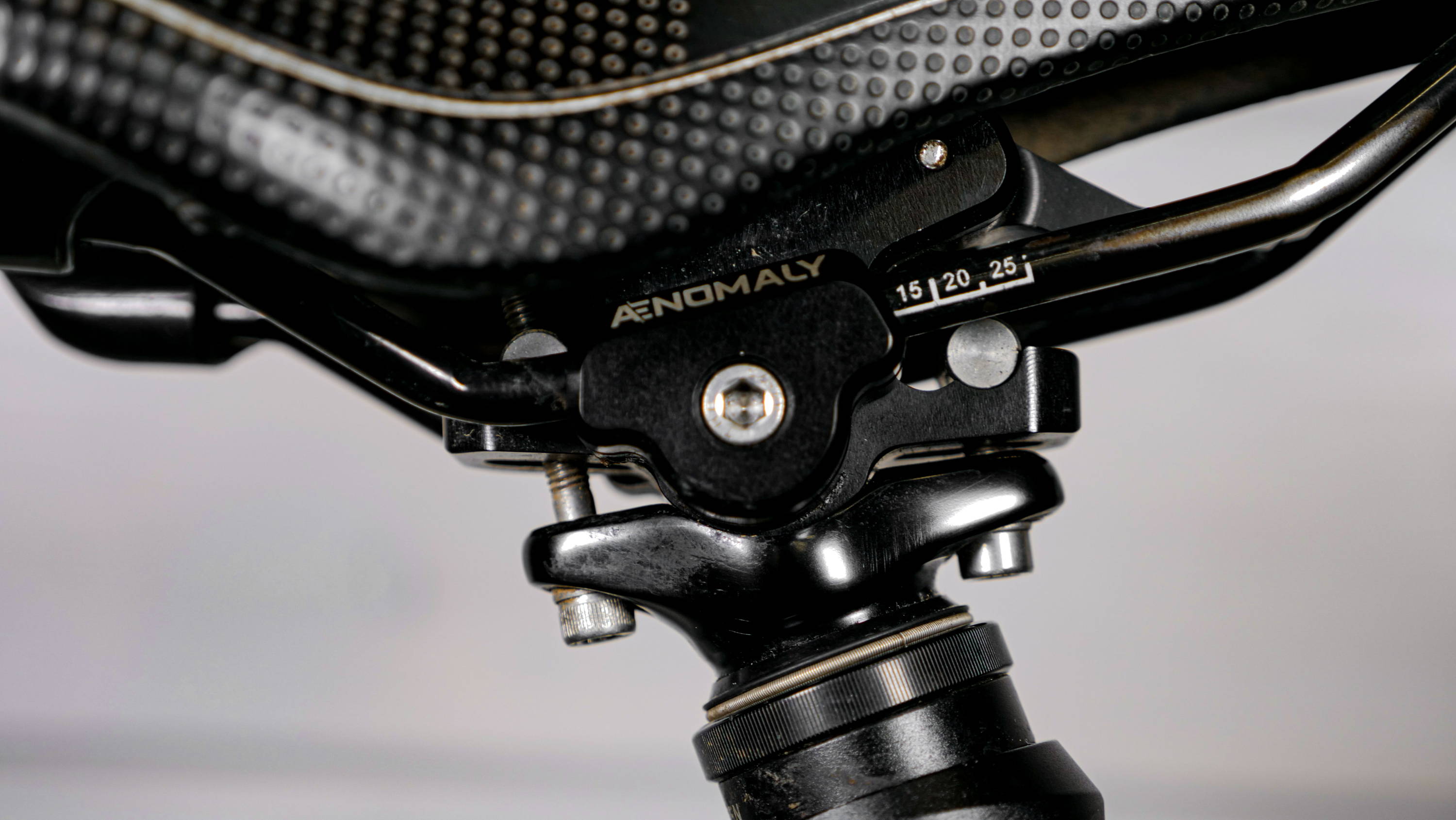 aenomaly switchgrade saddle angle adjuster close up