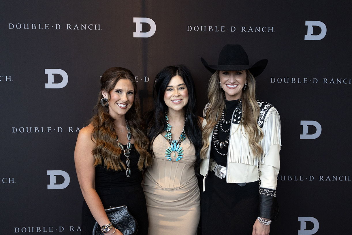 Heather Welper, Sydney Abbott, and Savannah Welborn, all 30 Under 30 inductees posed together before the gala.