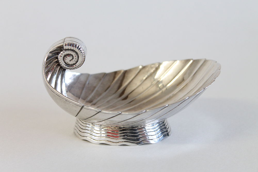 Scallop shell salt cellar, 1952