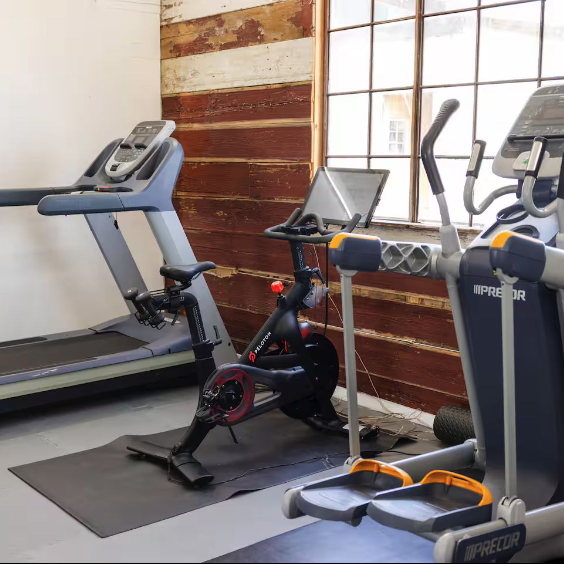 The 24/7 Gym that is available at The Halles