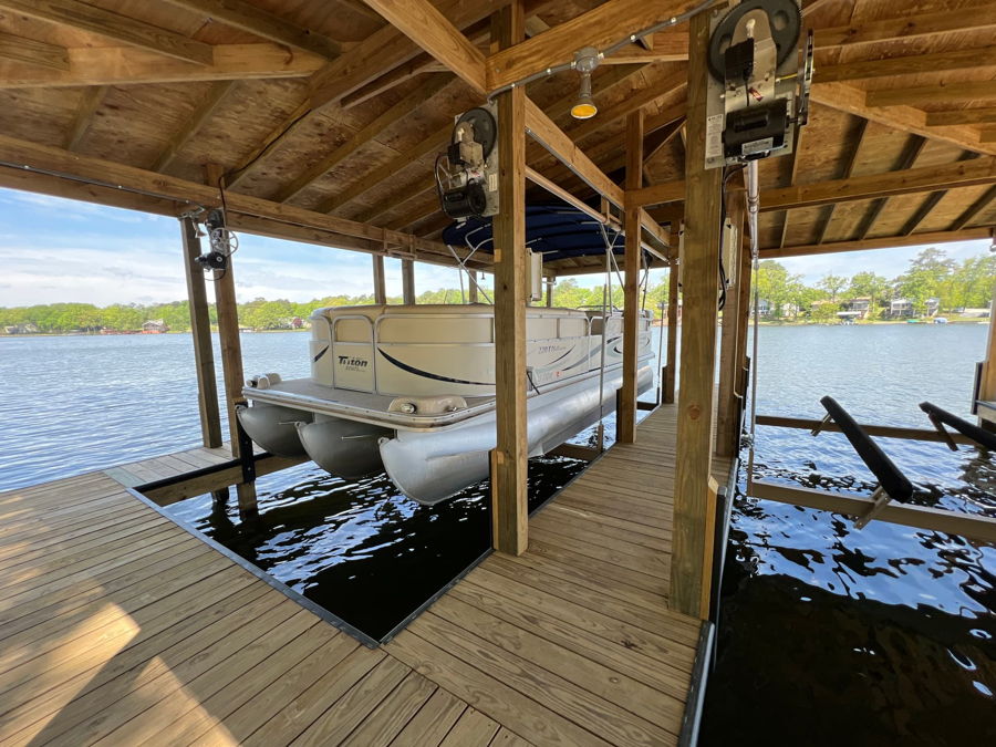 Jason's 2005 Triton Pontoon Boat Train Horn Install with Outlaw Train Horn Kit