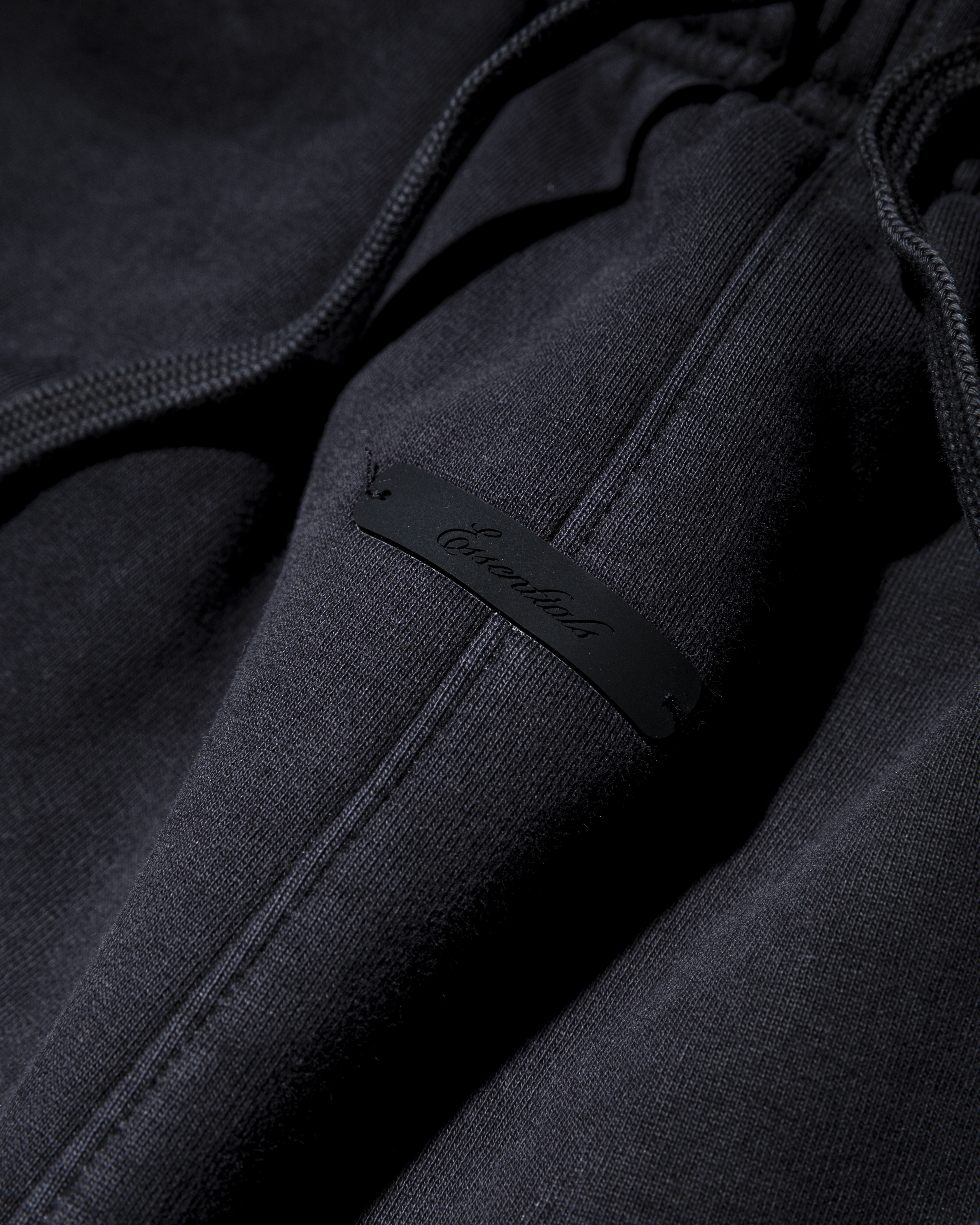 Features | ESSENTIALS SPRING/SUMMER 26 COLLECTION｜【公式通販