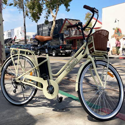 This classic electric beach cruiser bike is perfect for commuting around town.