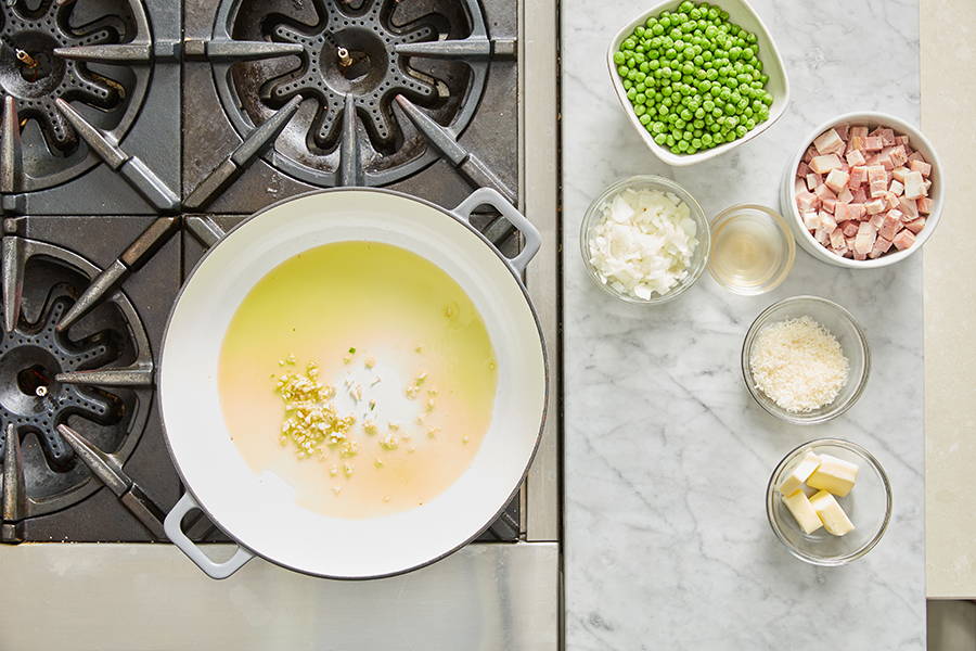 Garlic added to pan