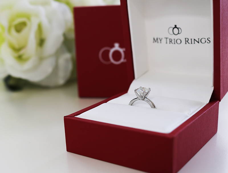 My Trio Rings diamond ring in box