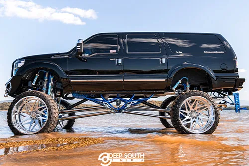 Josh's 2016 Ford Excursion 'Lady Luck' with Dual Outlaw XL Horns